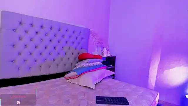 Snapshot of Morgan_Wright chatting on 12/19/25, 07:43 Morgan Wright online show from 12/19/25, 07:43