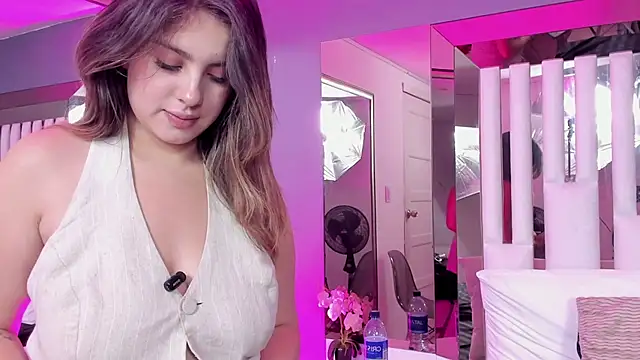 Cloee Rainbow1 online show from 03/12/25, 11:53