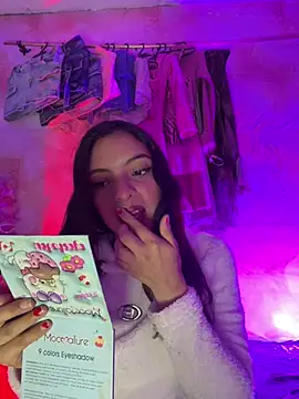 Skye Moore online show from 05/20/26, 02:29