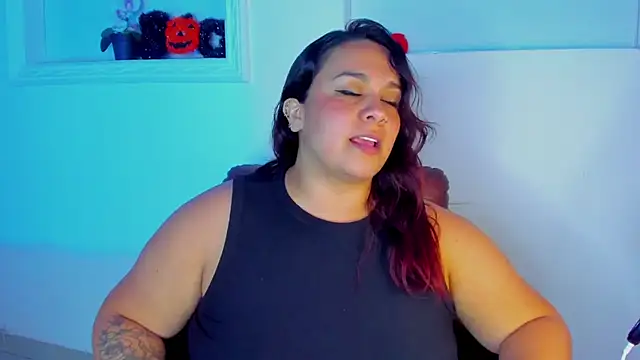 KourtneyEvans online show from 10/23/25, 03:33