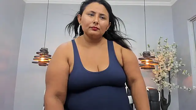 Snapshot of BBW_CINDY chatting on 02/14/25, 11:09 BBW CINDY online show from 02/14/25, 11:09