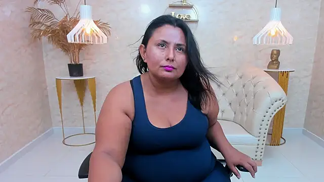 Snapshot of BBW_CINDY chatting on 02/19/25, 07:27 BBW CINDY online show from 02/19/25, 07:27