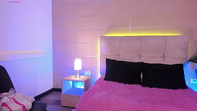 Snapshot of _michonne_ chatting on 11/06/25, 09:05 michonne online show from 11/06/25, 09:05