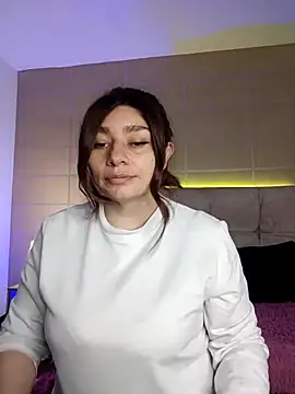 Snapshot of _michonne_ chatting on 11/14/25, 09:02 michonne online show from 11/14/25, 09:02