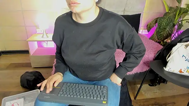  michonne  online show from 03/12/26, 03:23