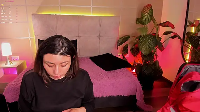  michonne  online show from 04/23/26, 10:58