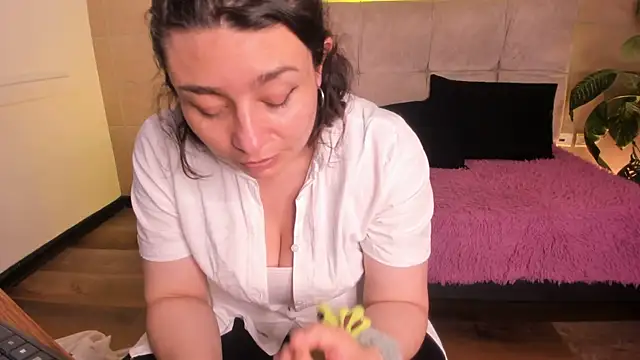  michonne  online show from 04/24/26, 10:45