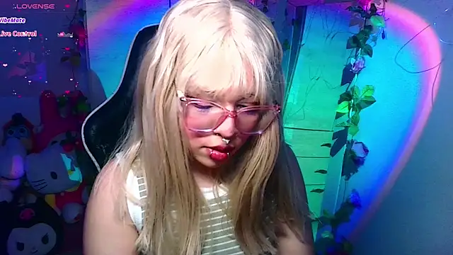 Snapshot of BunnyLilith_ chatting on 09/13/25, 11:59 BunnyLilith online show from 09/13/25, 11:59