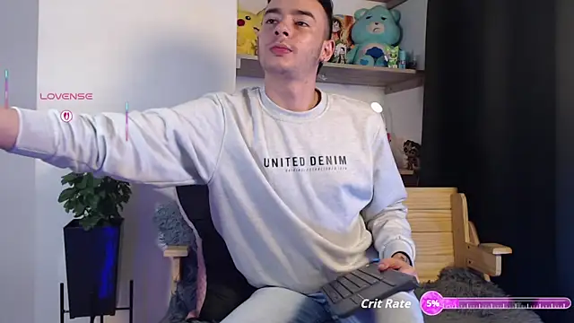 Snapshot of kyle_clint07 chatting on 09/22/25, 10:01 kyle clint07 online show from 09/22/25, 10:01