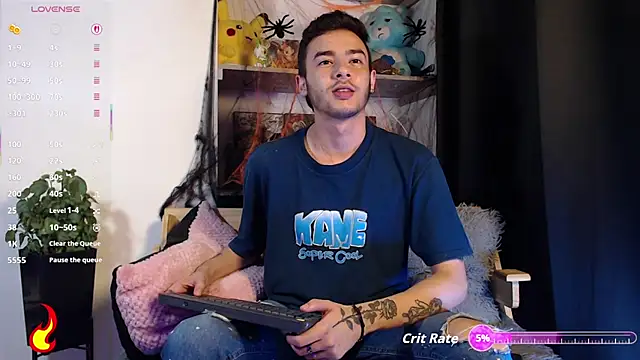 Snapshot of kyle_clint07 chatting on 10/22/25, 02:45 kyle clint07 online show from 10/22/25, 02:45