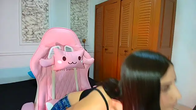 Danella houston online show from 12/17/25, 05:30