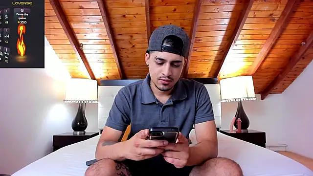 Sebastian Berne online show from 10/22/25, 07:24