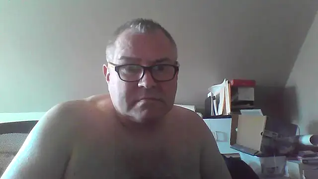 mkestr69 online show from 04/21/26, 03:07