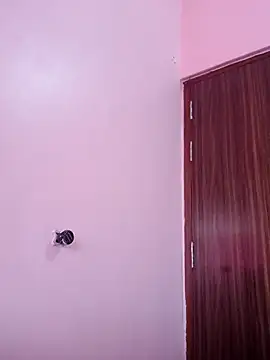 Snapshot of shnaz_1 chatting on 12/01/25, 05:34 shnaz 1 online show from 12/01/25, 05:34