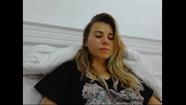 Snapshot of Goddess_Lia chatting on 02/07/25, 05:40 Goddess Lia online show from 02/07/25, 05:40