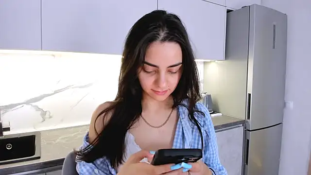 EmiliaZen online show from 03/05/25, 01:17