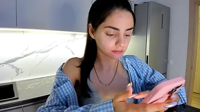 EmiliaZen online show from 03/18/25, 02:26