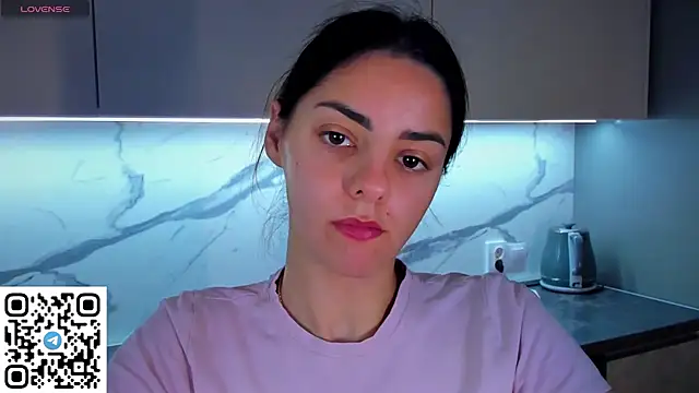 EmiliaZen online show from 07/04/26, 06:58