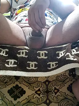 Snapshot of Armand66_ chatting on 10/31/25, 09:27 Armand66 online show from 10/31/25, 09:27