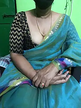 Snapshot of niiveditha chatting on 03/17/25, 10:06 niiveditha online show from 03/17/25, 10:06