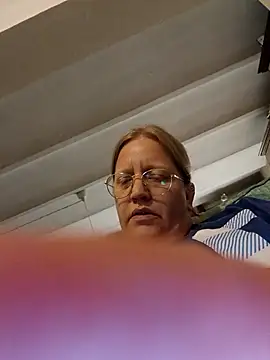 NoLubricantNeeded online show from 10/08/25, 06:38