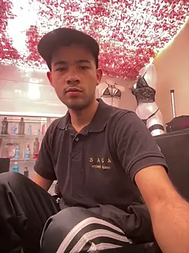 Snapshot of Twink_X chatting on 03/05/25, 04:57 Twink X online show from 03/05/25, 04:57