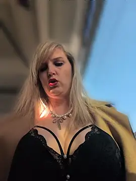 Sexybiene969 online show from 04/29/26, 04:11