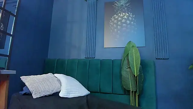 scarlet edwars online show from 03/31/26, 06:52