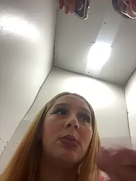 hotamanda01 online show from 10/09/25, 06:06