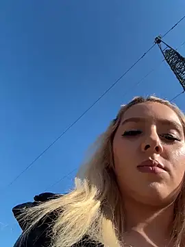 hotamanda01 online show from 03/06/26, 01:51