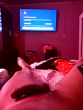 Snapshot of Frencho10 chatting on 12/16/25, 03:28 Frencho10 online show from 12/16/25, 03:28