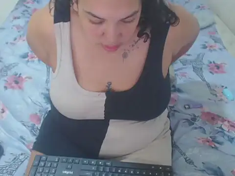 Snapshot of Girltattos chatting on 02/17/26, 11:18 Girltattos online show from 02/17/26, 11:18