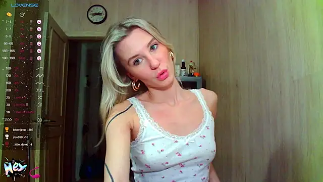 Snapshot of Caramel_piegirl chatting on 01/09/26, 08:54 Caramel piegirl online show from 01/09/26, 08:54