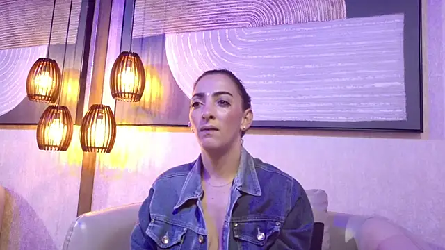 lissa palmer online show from 10/17/25, 03:10