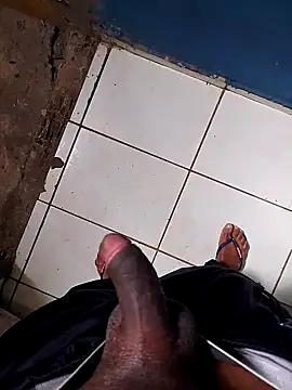 Snapshot of Ailton9865 chatting on 10/19/25, 01:01 Ailton9865 online show from 10/19/25, 01:01