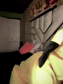 Laura-Khalifa online show from 09/15/25, 05:51