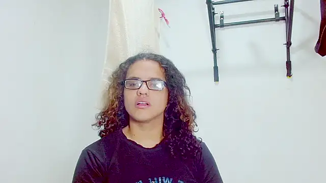 Snapshot of Diane_blossom chatting on 03/11/25, 12:28 Diane blossom online show from 03/11/25, 12:28