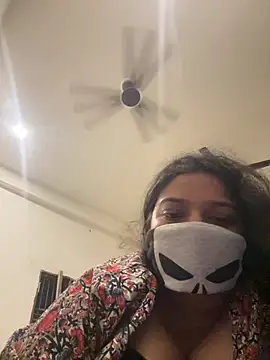 Snapshot of sinnerlady chatting on 11/01/25, 08:44 sinnerlady online show from 11/01/25, 08:44