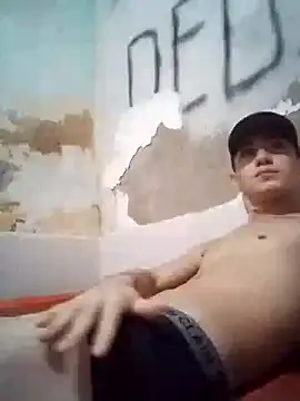 Snapshot of shuelldin chatting on 02/26/25, 03:32 shuelldin online show from 02/26/25, 03:32