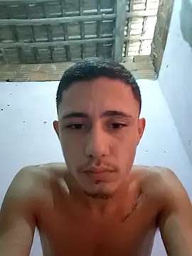 Snapshot of shuelldin chatting on 10/12/25, 01:21 shuelldin online show from 10/12/25, 01:21