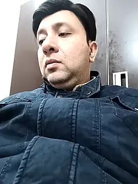 innocentboy1987 online show from 02/15/25, 05:09