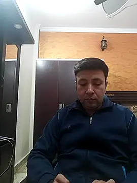 innocentboy1987 online show from 12/01/25, 09:47