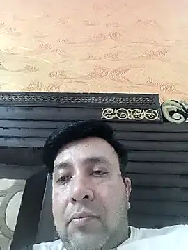 innocentboy1987 online show from 04/14/26, 12:00