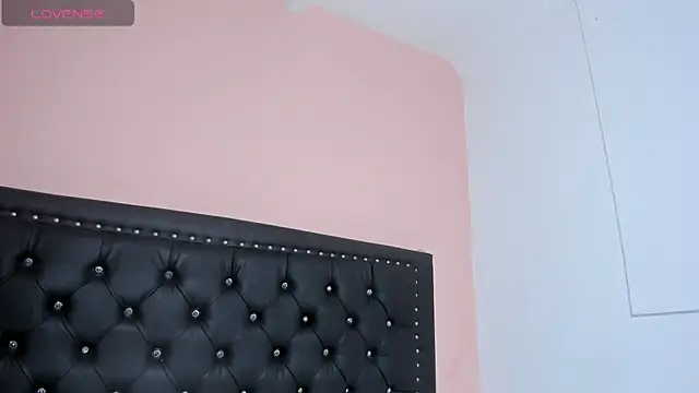 Snapshot of nina_caster chatting on 02/12/25, 03:51 nina caster online show from 02/12/25, 03:51