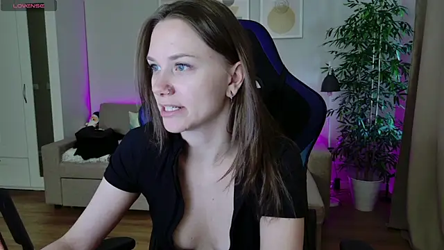 alexa feels  online show from 05/09/26, 04:34