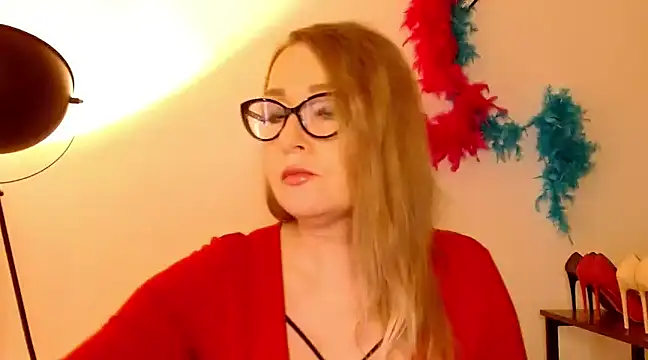 Snapshot of leaxSTAR chatting on 02/18/25, 11:11 leaxSTAR online show from 02/18/25, 11:11