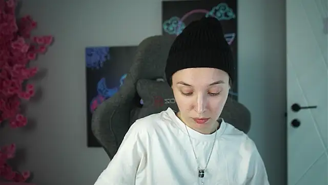 Snapshot of PhilippaAdamas chatting on 10/12/25, 02:54 PhilippaAdamas online show from 10/12/25, 02:54