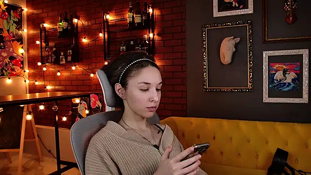 Snapshot of PhilippaAdamas chatting on 03/04/26, 12:38 PhilippaAdamas online show from 03/04/26, 12:38