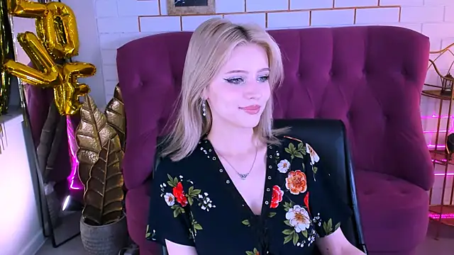 LeonaStane online show from 10/30/25, 05:02