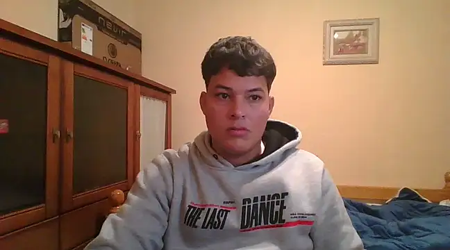 kjccuboy2000 online show from 02/07/25, 03:52